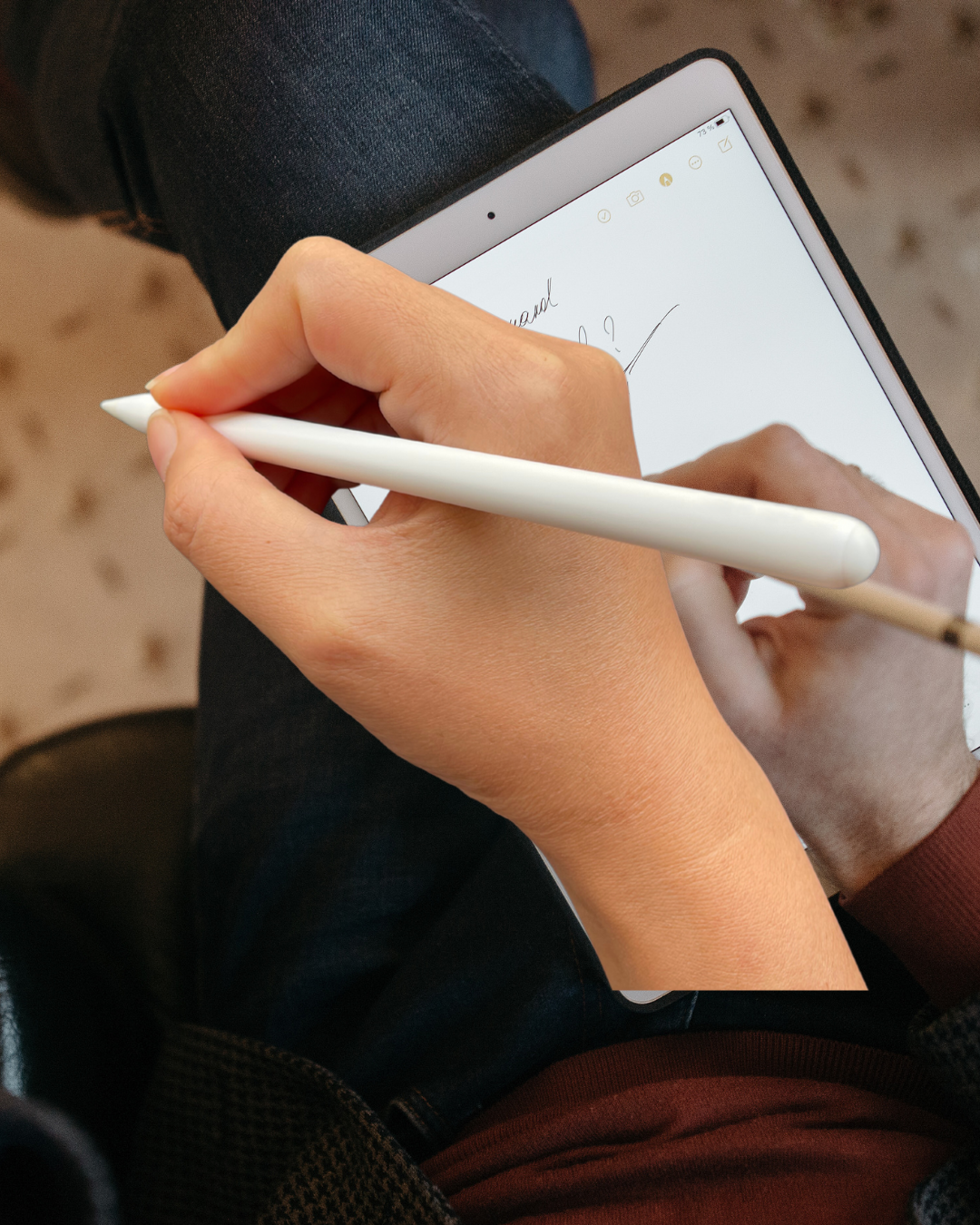 Active Capacitive Stylus Pen – High-Precision, Palm Rejection, & Magnetic iPad Pencil (No Bluetooth Needed!) -    EXCLUSIVE FOR IPAD 2018-2024